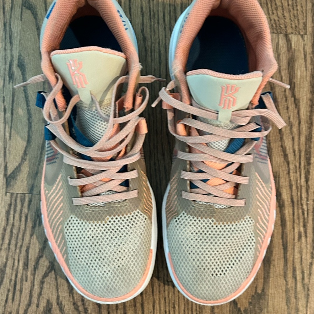 Nike Women's Pink and Blue Athletic Shoes
